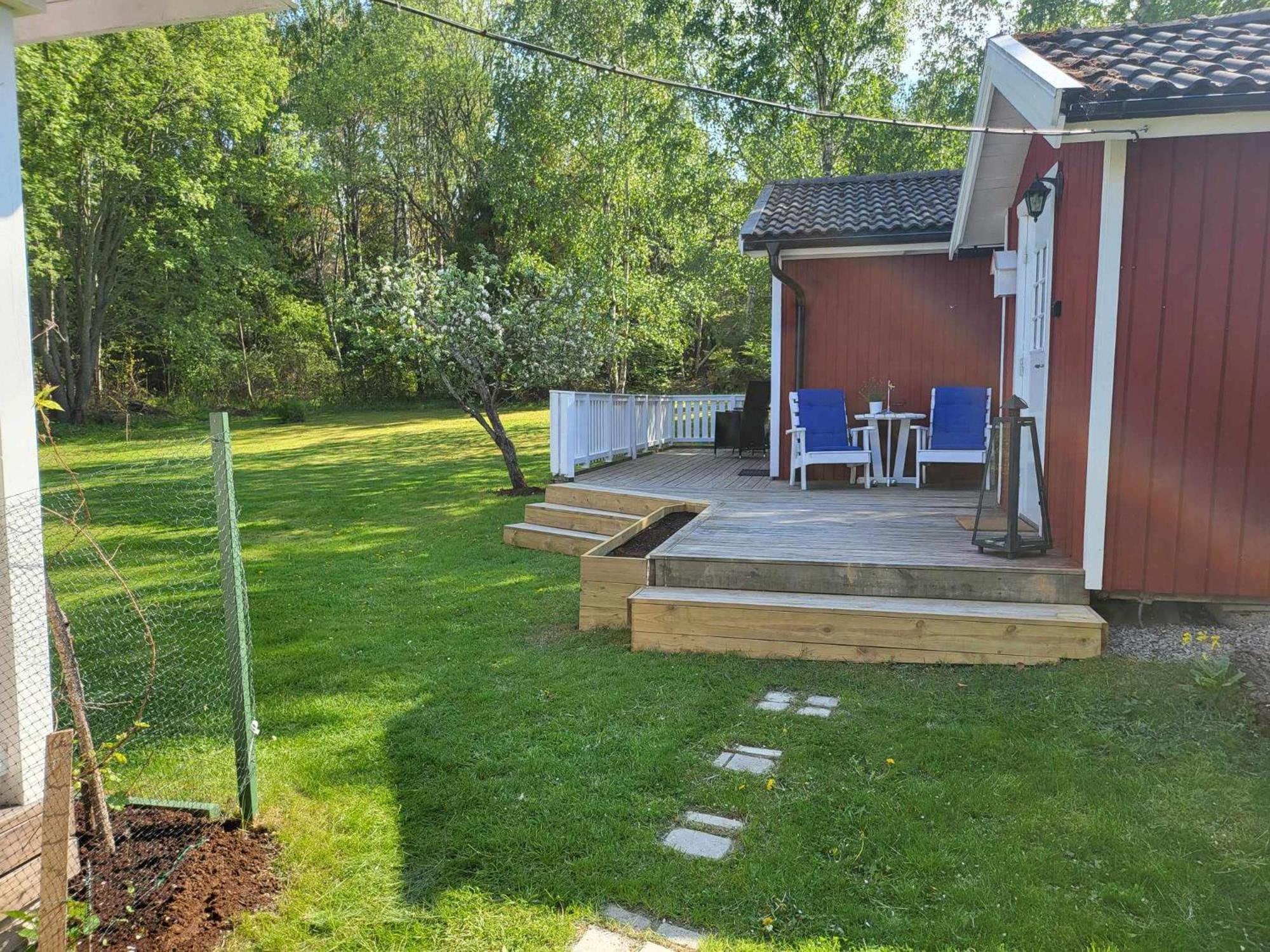 Villa Minihus Med Stor Traedgardstomt Naera Golf Och Hav Trosa Esterno foto